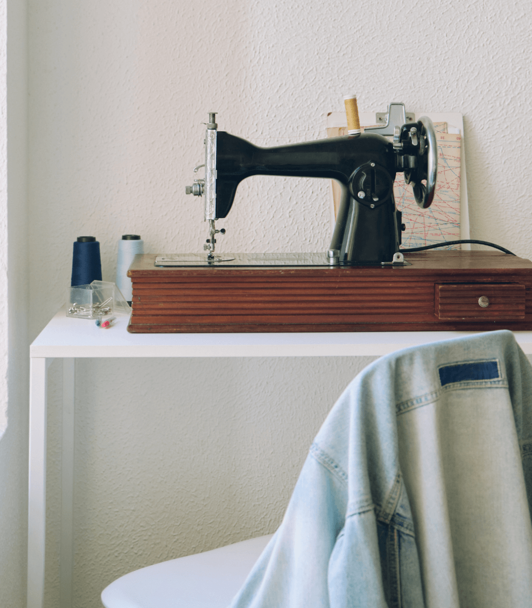 Tan-White-Vintage-Sewing-Machine-Photo-Quote-Your-Story-2